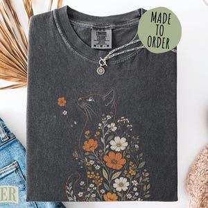 Comfort Colors® Boho Cat Plants Shirt, Short & Long Sleeve Nature Trees Wild Flowers Top, Retro Cottagecore Cat Mom Gift for Her