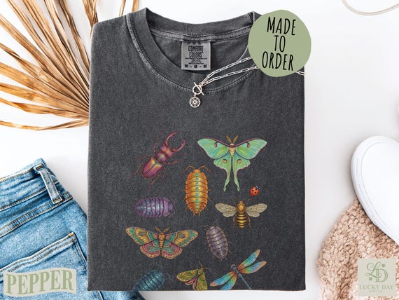 Vintage Isopod Colorful Bug Comfort Colors®, Aesthetic Entomology Retro Nature Lover Gift, Gorpcore Streetwear