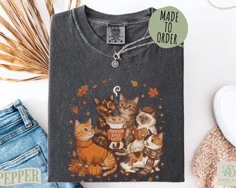 Ropa divertida para amantes de los gatos en otoño, camiseta acogedora de calabaza y gatitos, camiseta de otoño con estampado de perro salchicha de Comfort Colors, camiseta felina para Acción de Gracias.