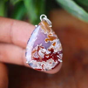 Collier avec pendentif en agate mousse de Java, pierre précieuse taille poire, breloque délicate (argent sterling 925, fait main, cadeau unisexe)