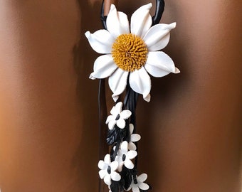 Opps a daisy leather purse charm & keychain