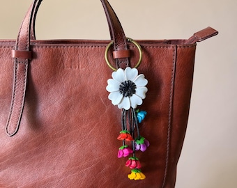 Karen's Small-eeerr Leather keychain & charm with keyring