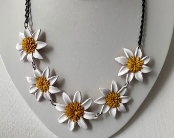 Leather sunflower/daisies necklace