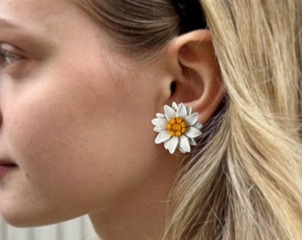 Amanda's leather Daisy set -  ring and  earrings