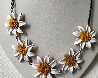 Leather sunflower/daisies necklace