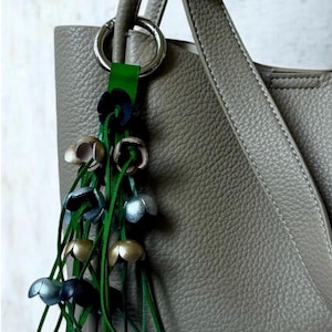 Cassidy’s Leather Flower Fransen-Geldbeutel-Charme in einigen Farben SGB combo