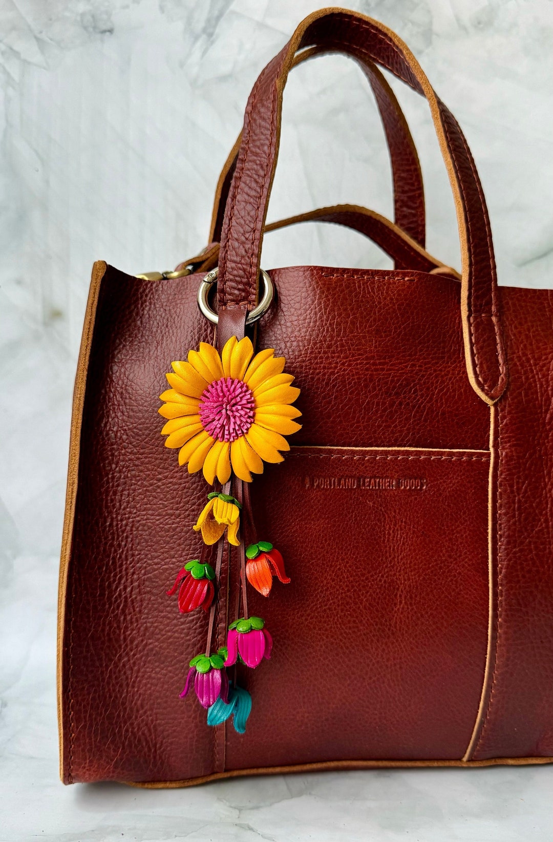 Bella's Colorful Keychain and / or Bag Charm in White Daisy - Etsy