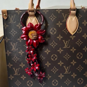 Alexis&#39; leather purse charm & keychain in rustic old RED