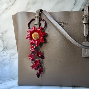 Alexis&#39; leather purse charm & keychain in RED