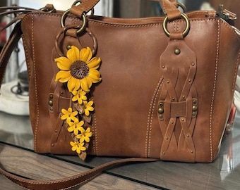 Alexis&#39; leather purse charm & keychain