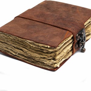 Diario de cuero vintage – Cierre con candado, Libro de las Sombras, Grimorio, 240 páginas, papel con bordes irregulares.