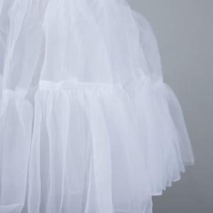 White 18 petticoat image 4