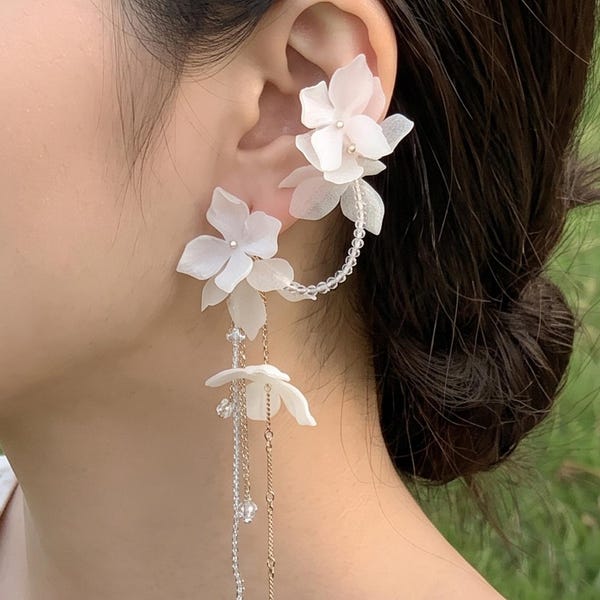 Single White Flower Ear Cuff for Bridal Hanfu Styling