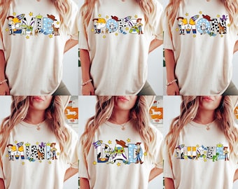 レトロなトイ・ストーリーのパパとママのシャツ、パパとママのディズニーバースデーTシャツ、家族でお揃いのトイ・ストーリーバースデーシャツ、パパとママのシャツ、カップルシャツ