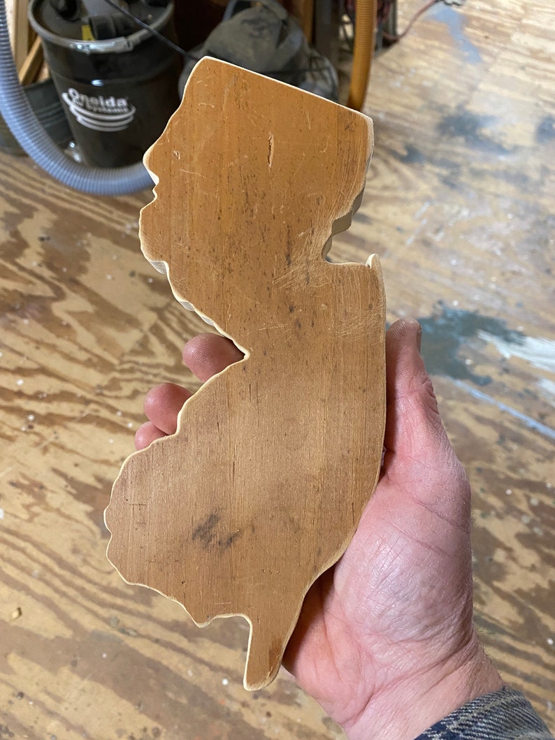 reclaimed wood jersey cutout / pine image 7
