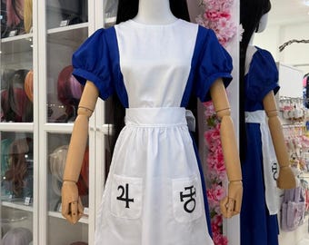 Alice in Wonderland cosplay dress