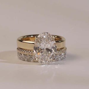 Oval Cut Moissanite Engagement Ring Set, 14K Solid Gold Wedding Ring Set, Bridal Ring Set, Two Stackable Band, Anniversary Gift