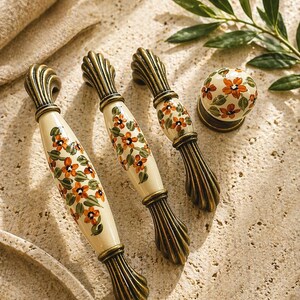 Tirador de mueble de porcelana floral, oro antiguo, 96 x 128 x 160 mm, tirador de cajón, tirador de mueble vintage, pomo de un solo orificio.