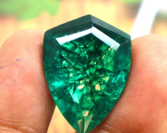AAA Natural Emerald 20Ct Shield Cut Gemstone Green (24x18mm) – Unheated, Top Untreated Quality Faceted Emerald Green Stone Pendant Size Gem