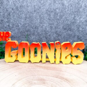 Goonies logo beeldje cadeau jaren 80 cultfilm bureau decoratie avontuur handgeschilderd 3D geprint film rekwisiet kunst luiaard data cadeau