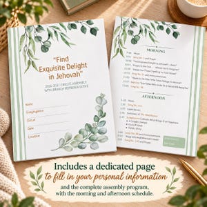 Op de afbeelding: Twee witte papieren programma's met groene aquarel eucalyptusbladeren. De linkerpagina toont de tekst Find Exquisite Delight in Jehovah 2026-2027 Circuit Assembly met lijnen voor persoonlijke gegevens. De rechterpagina bevat het dagprogramma.