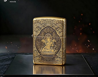 Isqueiro de luxo com Buda gravado em ouro, estilo Zippo, item colecionável e espiritual, presente perfeito para ele. Acessório masculino premium à prova de vento.