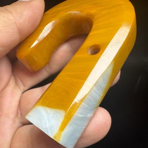 Bakelit paraplyhandtag 49,21 g | Honungsbärnstensfärgad 1930-talsämne för tesbihtillverkning | Samlarklass Catalin