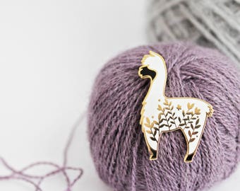 Little Alpaca - Gold Plated Hard Enamel Pin Knitters Flair