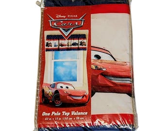 Disney Pixar Cars Lightning McQueen Cars Line-up gordijn paaltop volant NIEUW