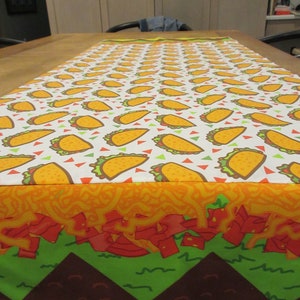 Taco Tuesday Table Runner, Taco Tuesday, Taco Dinner, Mexican Fiesta, Mexican Party, Southwestern decor, Mexican decor, Taco Table Linens