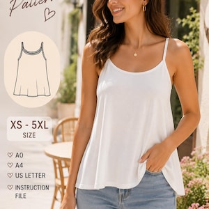 Könnte beinhalten: Ein weißes Camisole mit dünnen Trägern und Rundhalsausschnitt, kombiniert mit einer blauen Jeans. Das Bild enthält den Text Sewing Pattern, XS - 5XL SIZE, A0, A4, US LETTER, INSTRUCTION FILE sowie eine Strichzeichnung des Camisoles.