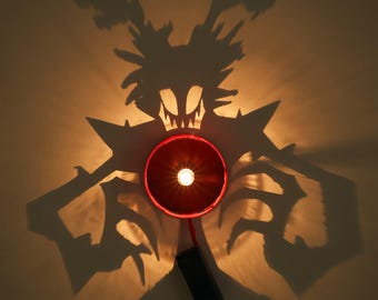 Lámpara de noche con silueta impresa en 3D de presentador de radio demoníaco, luz cálida de PLA, funciona con pilas, decoración gótica para escritorio, lámpara inspirada en el anime