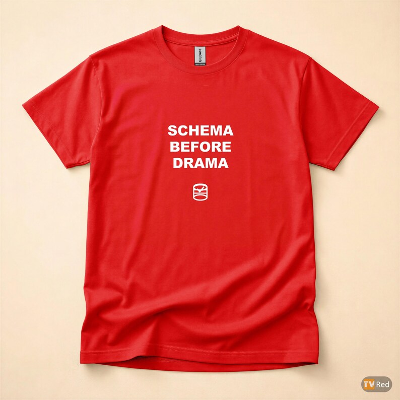 Koszulka „Schemat przed dramatem” / Koszulka programisty SQL / Koszulka programisty baz danych / Prezent dla inżyniera danych / Odzież z humorem SQL zdjęcie 5