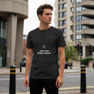 Solo un altro impegno / Maglietta da programmatore / Regalo per sviluppatori / Maglietta per programmatori / Ingegnere del software