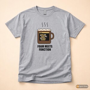 Koszulka z napisem „Latte Powered Programmer / Developer Coffee” / Humor kodowania zdjęcie 8