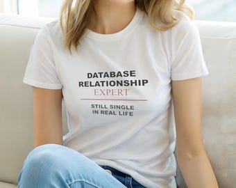 Ekspert ds. relacji z bazami danych / Programista SQL / Deweloper – koszulka humorystyczna