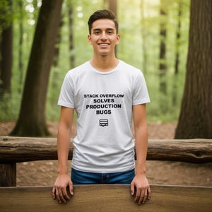 Stack Overflow resuelve errores de producción / Camiseta de programador / Camiseta de desarrollador / Regalo para ingeniero de software / Ropa para programadores imagen 7