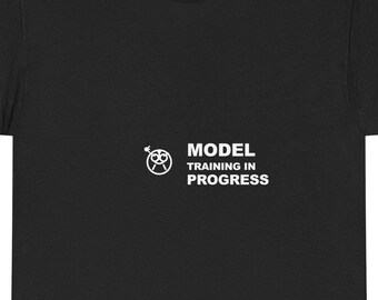 Entrenamiento de modelos en curso / Camiseta de programador / Camiseta de desarrollador / Regalo para ingeniero de software / Ropa para programadores