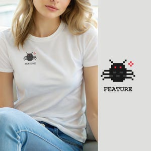 Bug Creator Programmer / Developer Retro Icon / Coding Humor Tee afbeelding 2