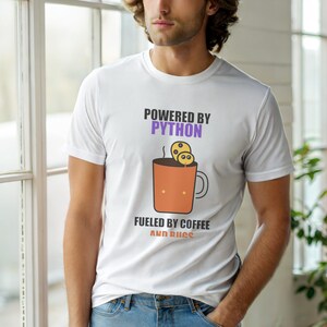 Desarrollado por Python / Camiseta para desarrolladores / Camiseta con humor sobre café para programadores