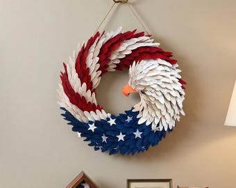 Ghirlanda con aquila per il 250° anniversario dell'America, ghirlande con aquila stampate in 3D per la porta d'ingresso con effetto 3D, decorazione per porta con aquila americana di ispirazione militare