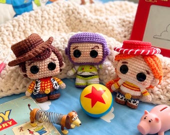 Woody, Buzz e Jessie all'uncinetto, peluche fatti a mano, personaggi amigurumi all'uncinetto fatti a mano, regalo per lui, regalo per lei