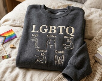 Maglietta ricamata LGBTQ Gambe Glutei Bicipiti Tricipiti Quadricipiti, Maglietta divertente da palestra, Maglietta per amanti della palestra, Maglietta per allenamento, Maglietta divertente sull'anatomia muscolare LGBTQ