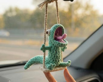 Wzór na szydełkowego wiszącego Toma Jaszczurki, zabawny wzór na szydełkową jaszczurkę, urocze zwierzątka amigurumi, ręcznie robiony dodatek na prezent dla niego i dla niej, dekoracja samochodu