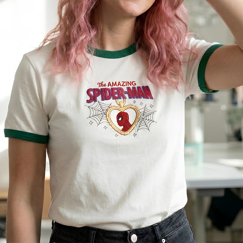 Amazing Spider-Man Ringer T-shirt, retro Marvel Comics cover-shirt, MCU fan cadeau, roze Spider-Man grafisch shirt, Marvel Trip-T-shirt afbeelding 4
