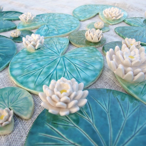 Lily pad coaster with flower ceramic green leaf summer time Waterlily green emerald, MADE TO ORDER