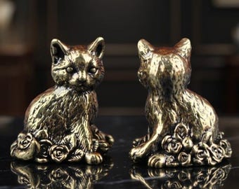 Figura antigua de gatito rosa de latón, estatua de gato en miniatura, decoración de escritorio con animal pequeño, coleccionable.