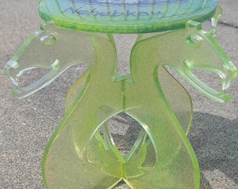 Green snake resin mini table