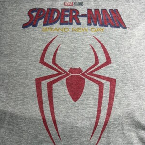 Spiderman Brand New Day Graphic Tee bild 3