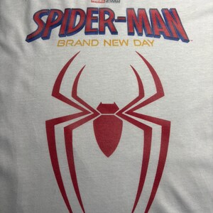 Spiderman Brand New Day Graphic Tee bild 4